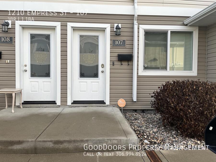 Photo - 1210 Empress St