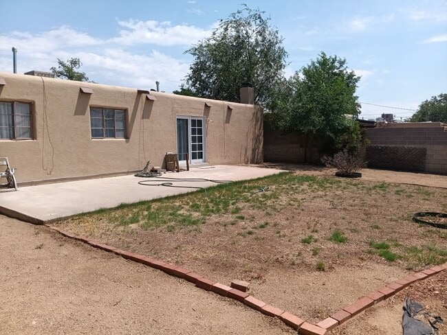 Photo - 3 Bedroom, 2-Bathroom in the NE Heights, Close to Everything.