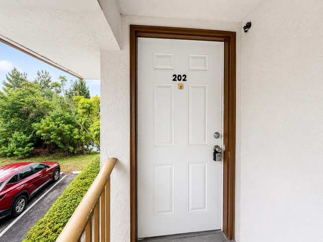 Photo - 5961 SW 41st St Unit 202