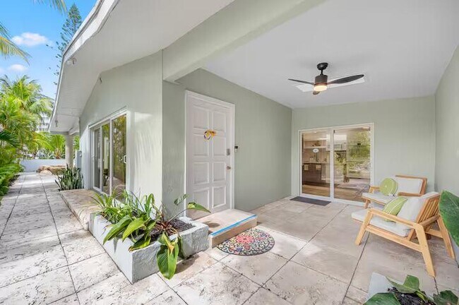 Photo - 2780 NE 16th St