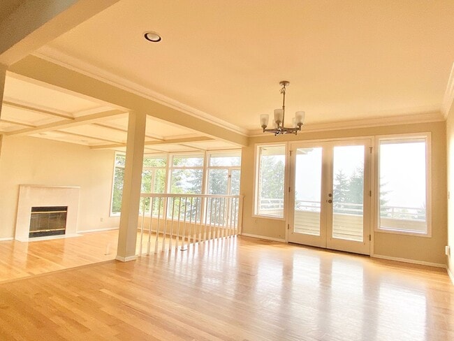 Photo - Gorgeous Lakeview Home for rent