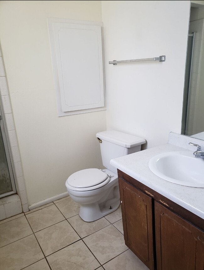 Photo - 475-477 Delta Cir