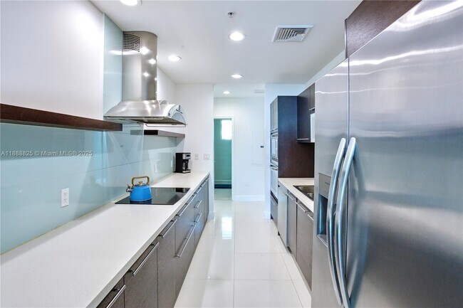 Photo - 7928 East Dr Unit 605