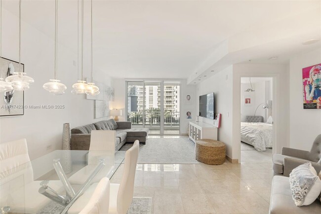 Photo - 801 Brickell Key Blvd Condominio Unidad 806