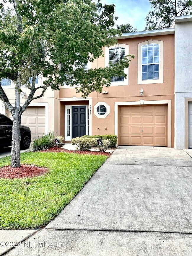 Photo - 7040 St Ives Ct Townhome