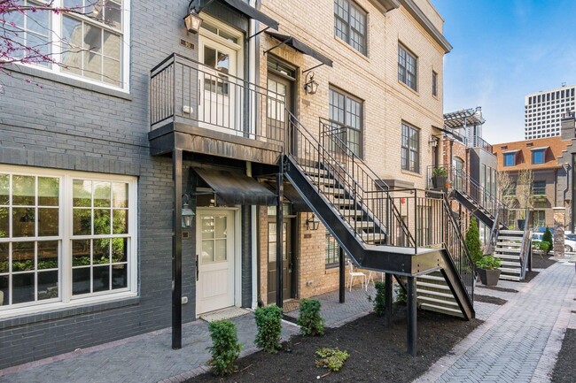 Building Photo - 90 Normandy Ave Unit TH66