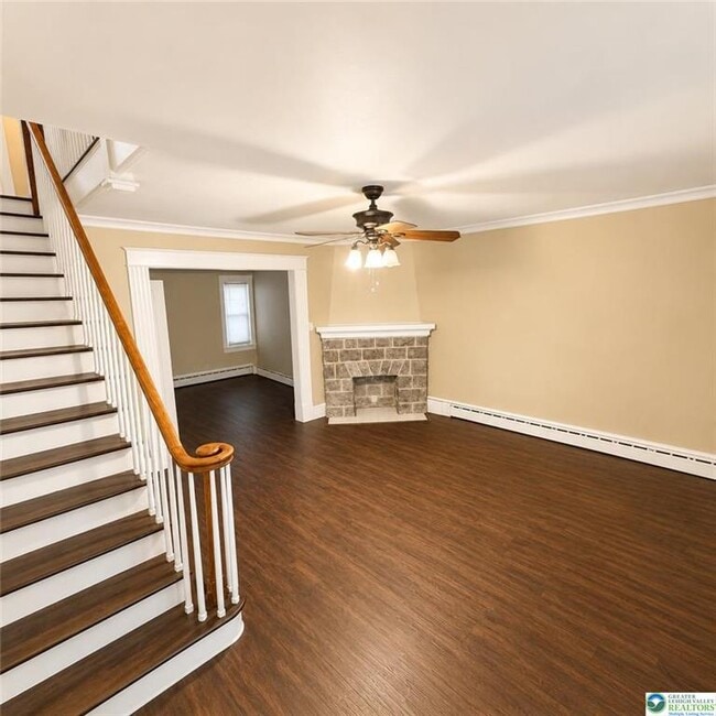 Photo - 519 N St George St