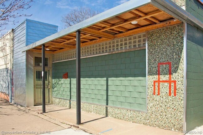 Building Photo - 3020 E Grand Blvd Rental