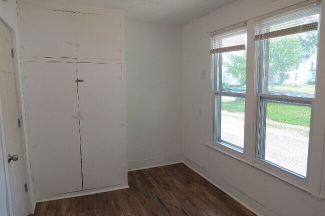 Photo - 203 S Maple St