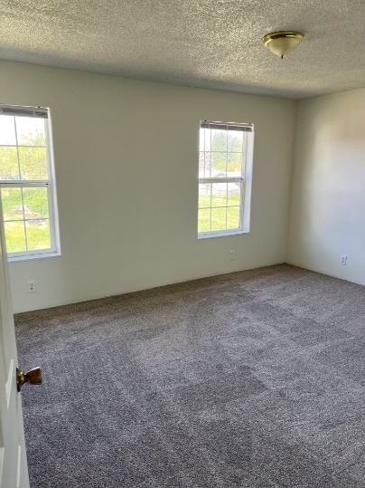 Photo - 380 Railroad Ave