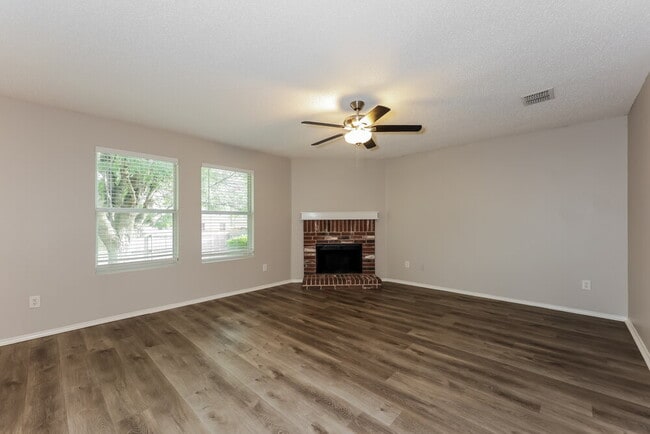 Photo - 1625 Creekridge Ct Casa