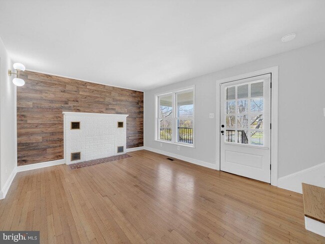 Photo - 9325 Brentsville Rd