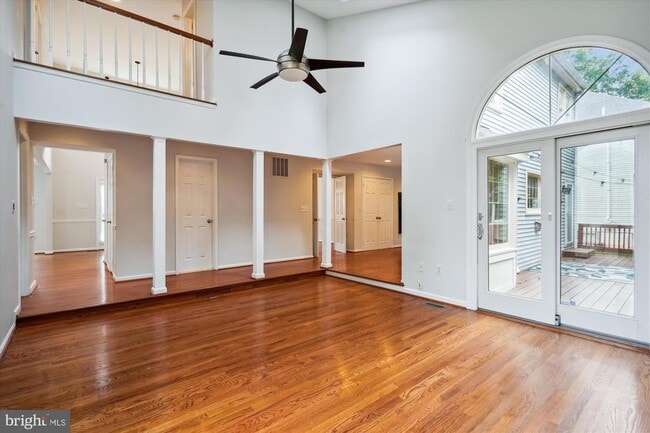 Photo - 1233 Rowland Dr