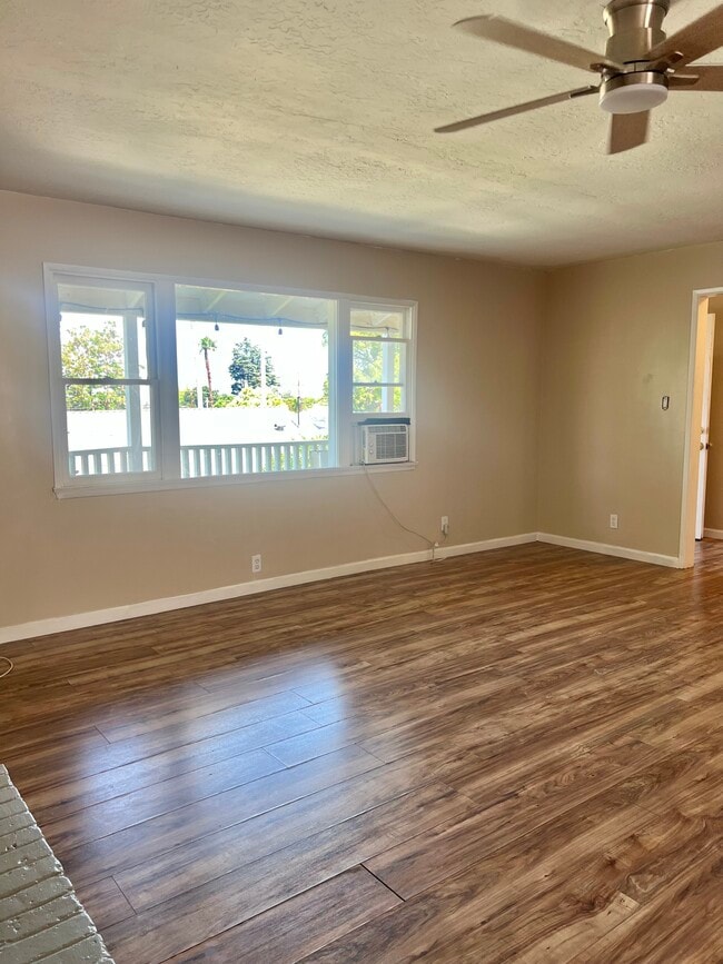 Building Photo - 5818 Pickering Ave Rental