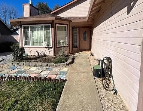 Photo - 287 Springcreek Dr