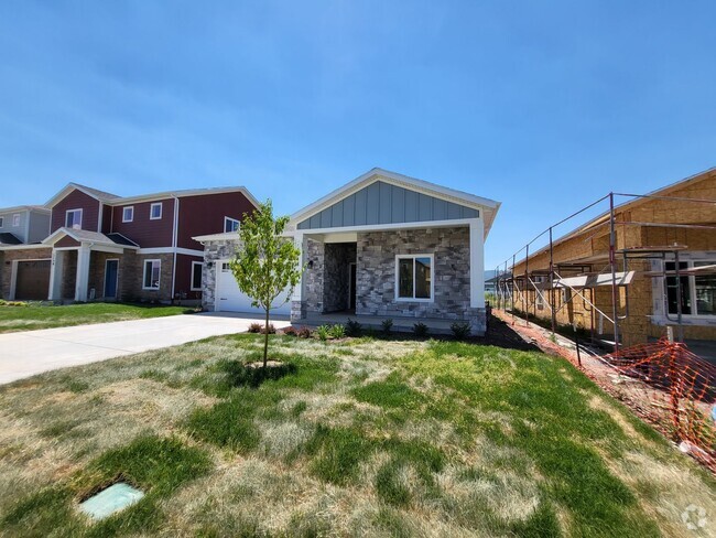 Building Photo - Brand new home in Heber City