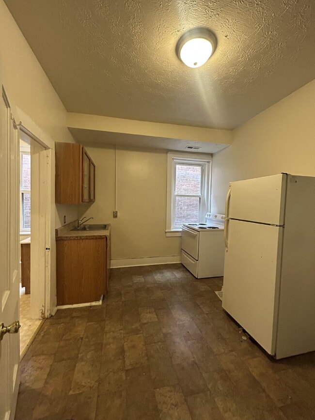 210 E Main St