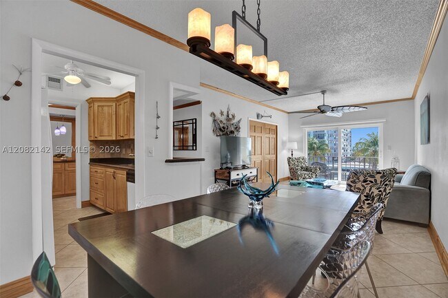 Photo - 400 N Riverside Dr Unit 406