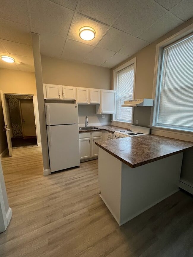 3739 Walnut