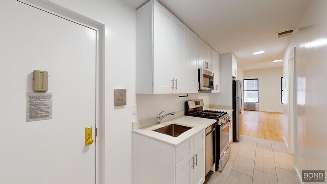 Photo - 54 W 56th St Apartamento Unidad 4A