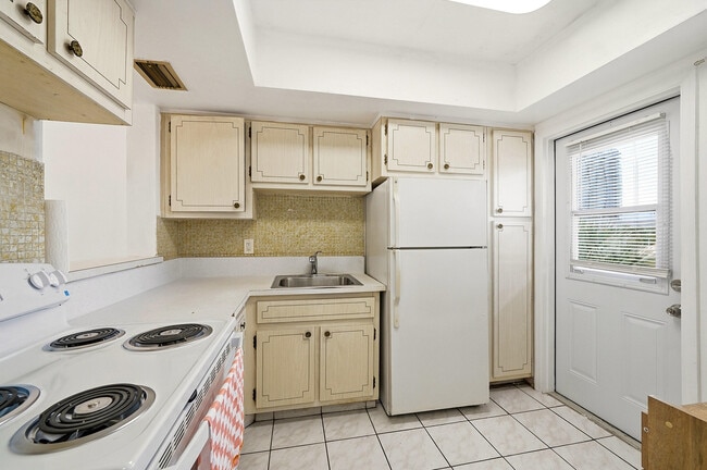 Photo - 1333 E Hallandale Beach Blvd Unit 335