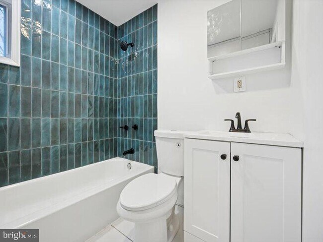 Photo - 2253 N Delhi St