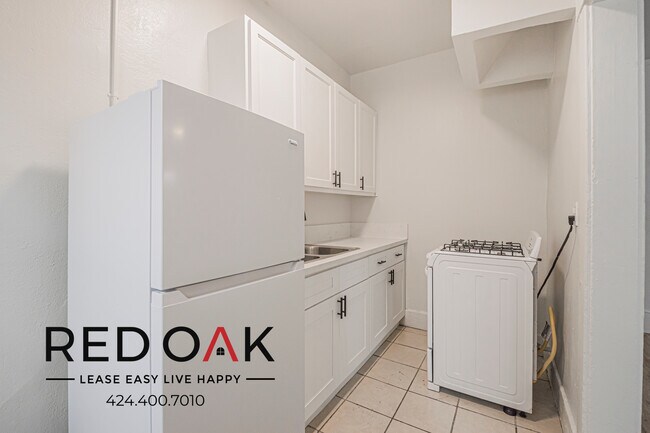 Photo - 816 S Park View St Unit 101