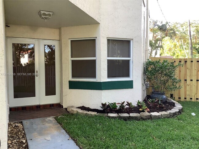 Photo - 3581 Simms St