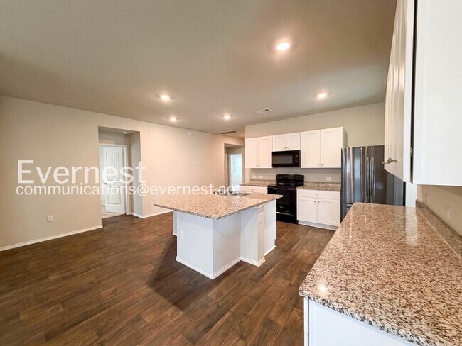 Photo - 6025 Montrelia Dr