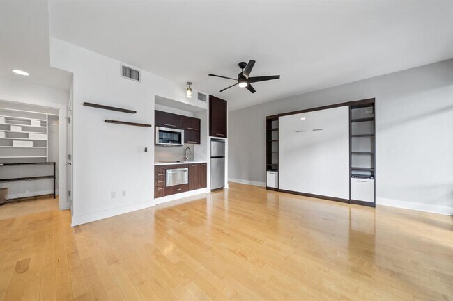 Photo - 603 Davis St Unit 710