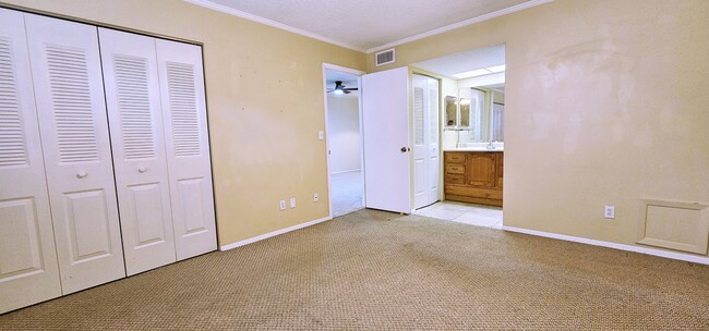 Photo - 3036 Eastland Blvd