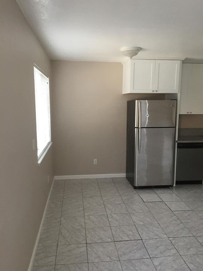 Photo - 238 N 4th Ave Unidad 102
