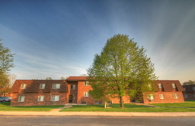 Building Exterior - Chili Heights Apartments