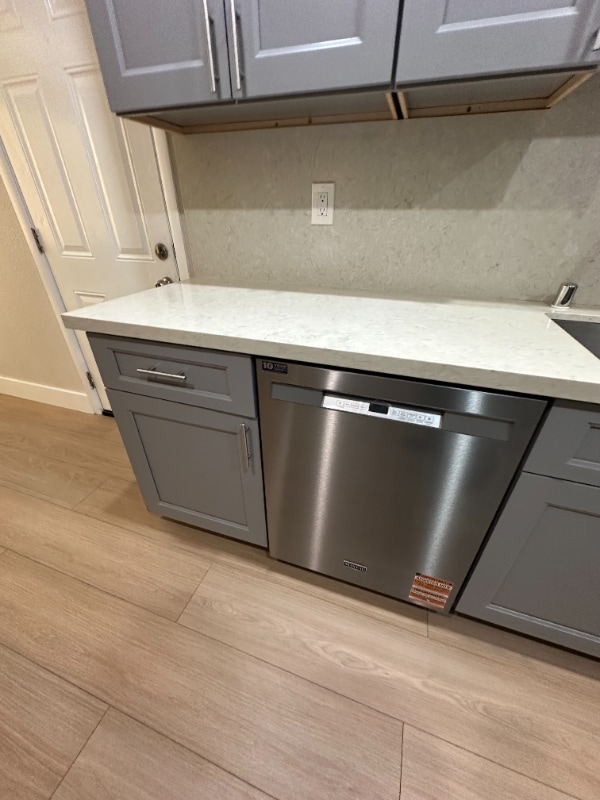 Photo - 276 Lippert Ave