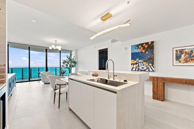 Building Photo - 900 N Ocean Blvd Unit 705
