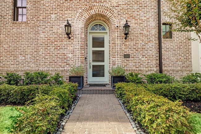 Photo - 1147 Castellina Ln