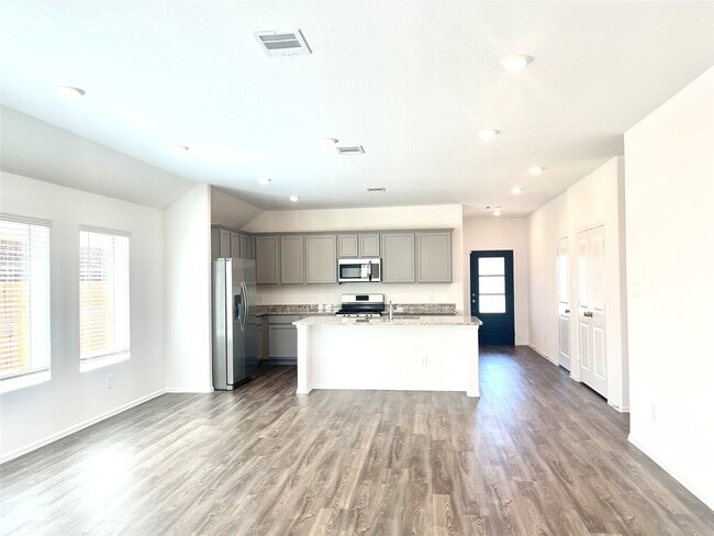 Building Photo - 17477 Rosewood Manor Ln