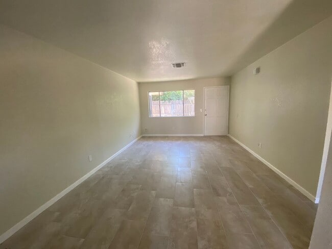 Photo - 450 S.19th Avenue Unidad Apt B