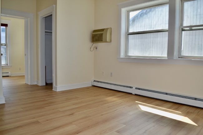 Photo - 93 Sherman Ave Unit 2