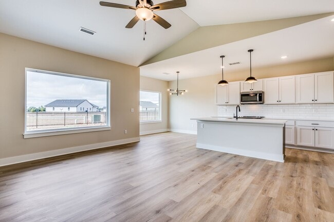 Photo - 1025 W Long Path Ct
