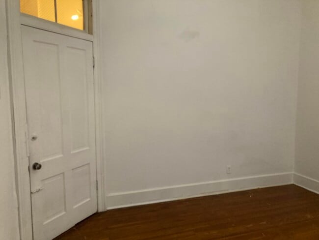 Photo - 1030 Broad St