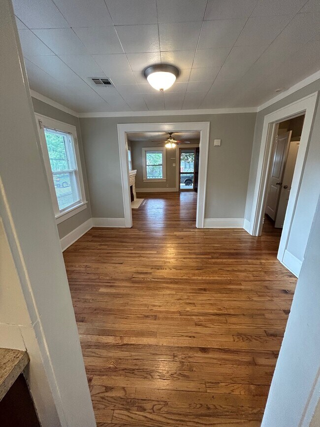 Photo - 2512 E 11th Pl