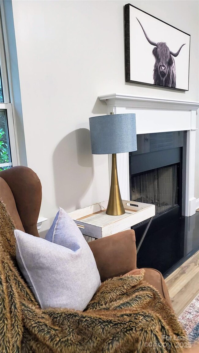 Photo - 11925 Field St