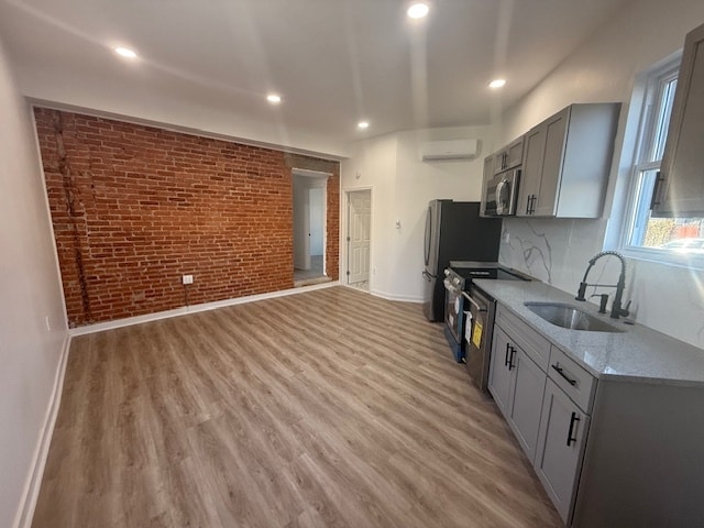 Building Photo - 3728-30 N 6th St Unit Apartment A