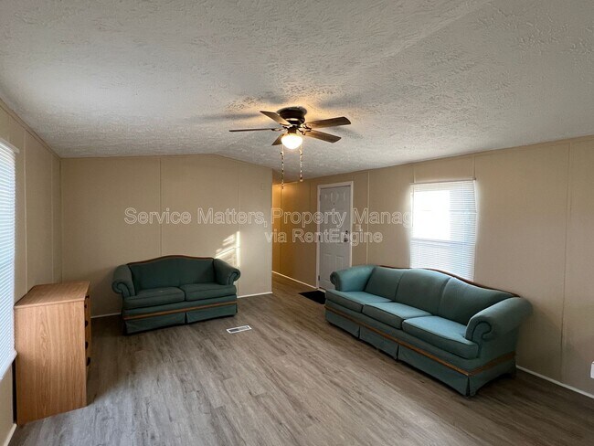 Photo - 4819 Douglas Dr