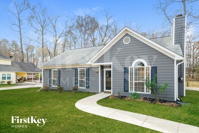 Photo - 102 Carriage Dr