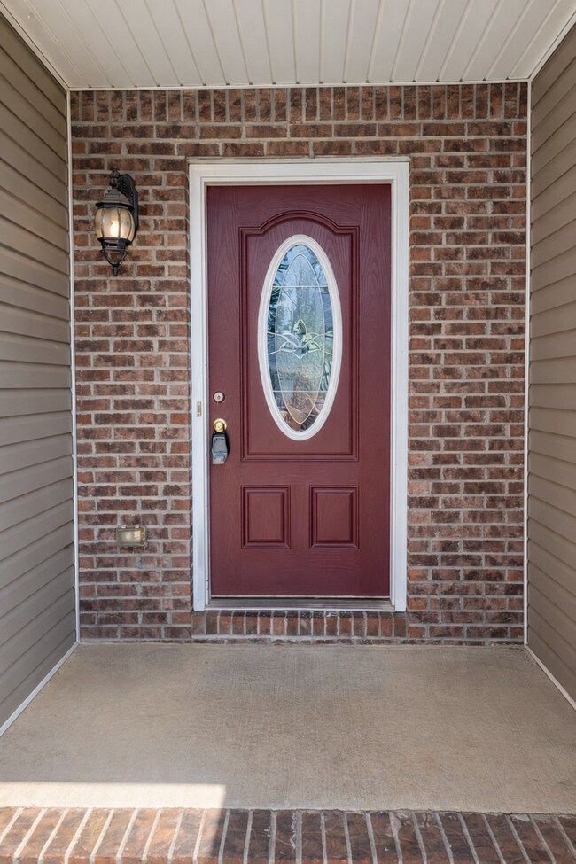 Photo - $1800 3 Bedrooms 2.5 Bath Brick Home with a bonus room!