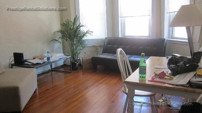 Photo - 73 S Huntington Ave Unidad 1