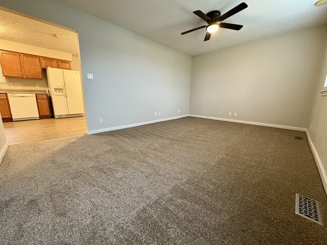 Photo - 581 Needmore Rd