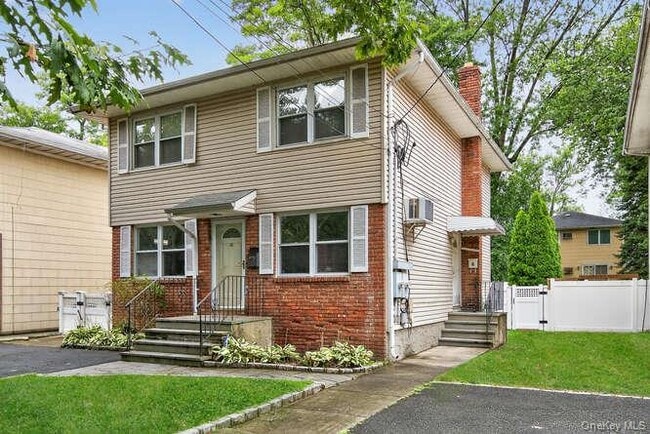 Photo - 39 Yennicock Ave